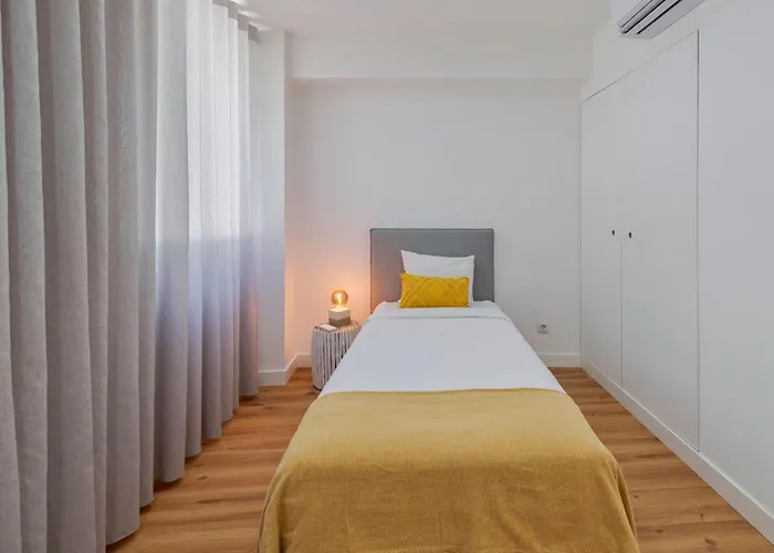 Simple Life Ii Σετούμπαλ