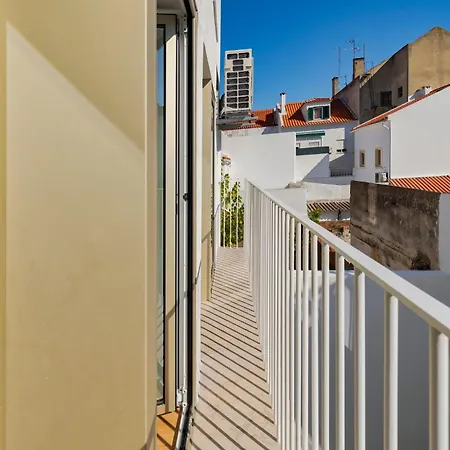 Simple Life Ii Сетубал